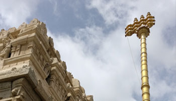 Dhwaja Stambha Prathista, Sikhara Prathista